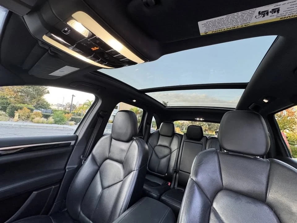2017 Porsche 958 Cayenne S - Image 12 of 14