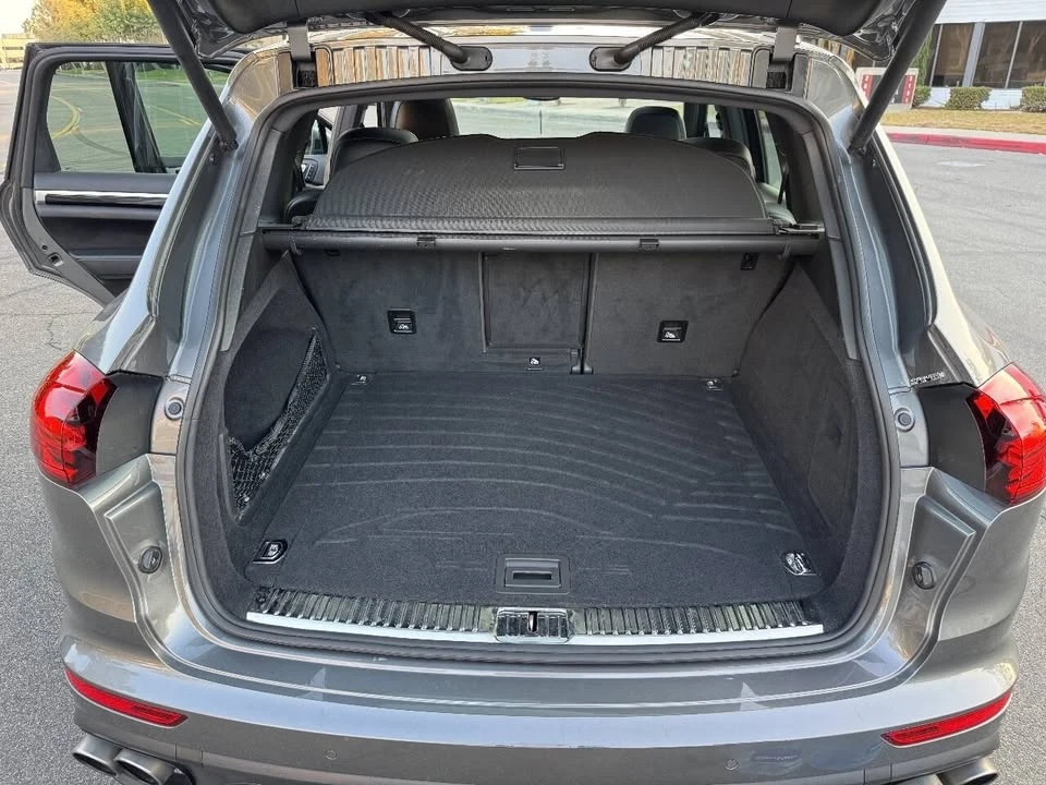 2017 Porsche 958 Cayenne S - Image 11 of 14