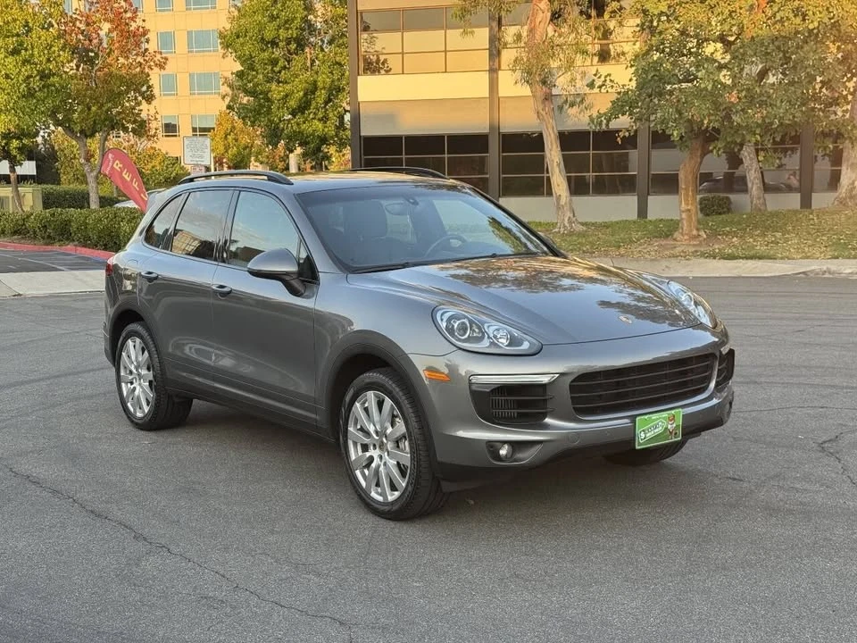 2017 Porsche 958 Cayenne S - Image 7 of 14