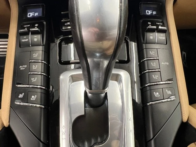 2017 Porsche 958 Cayenne - Image 5 of 9