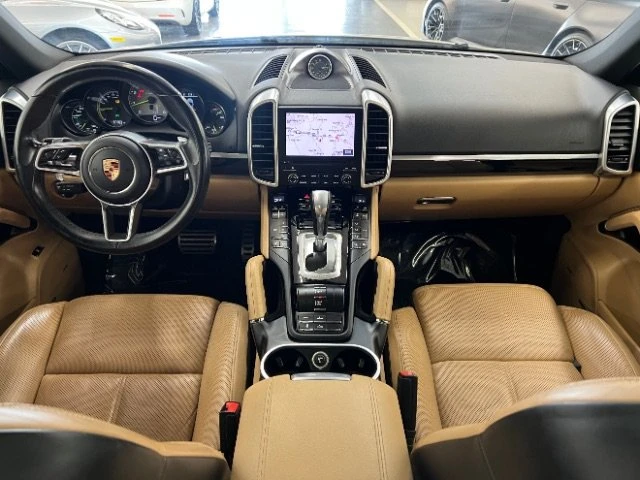 2017 Porsche 958 Cayenne - Image 4 of 9