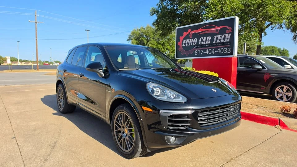 2017 Porsche 958 Cayenne - Image 6 of 20