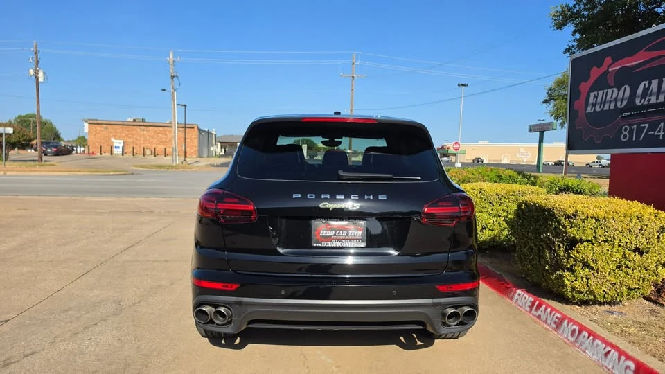 2017 Porsche 958 Cayenne - Image 4 of 20