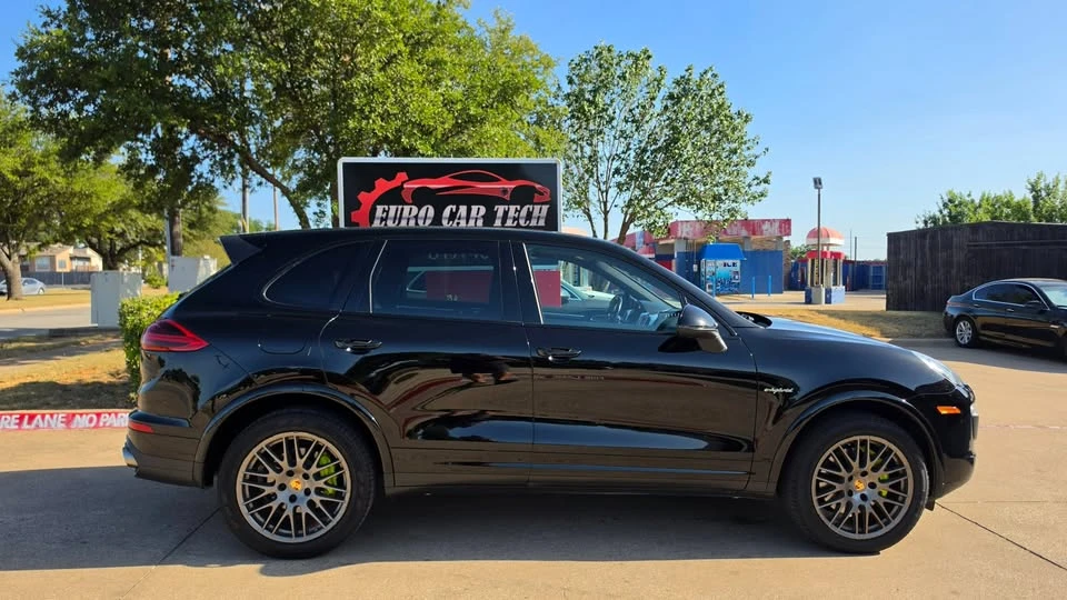 2017 Porsche 958 Cayenne - Image 7 of 20