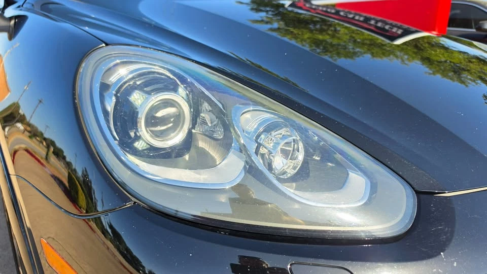 2017 Porsche 958 Cayenne - Image 12 of 20