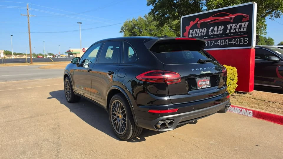 2017 Porsche 958 Cayenne - Image 3 of 20