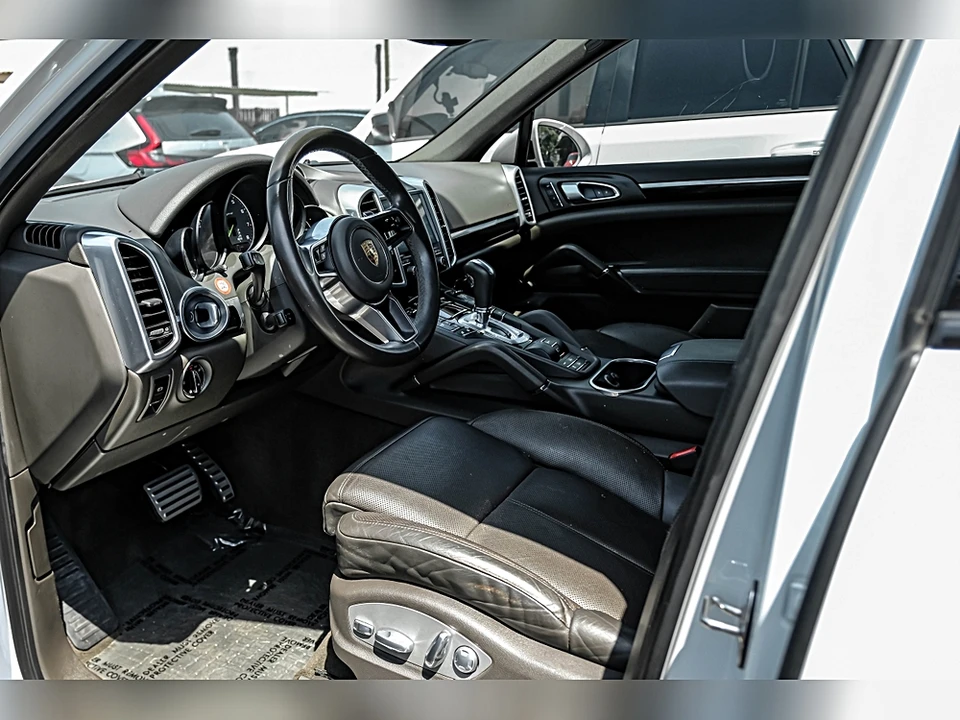 2017 Porsche Cayenne - Image 3 of 31