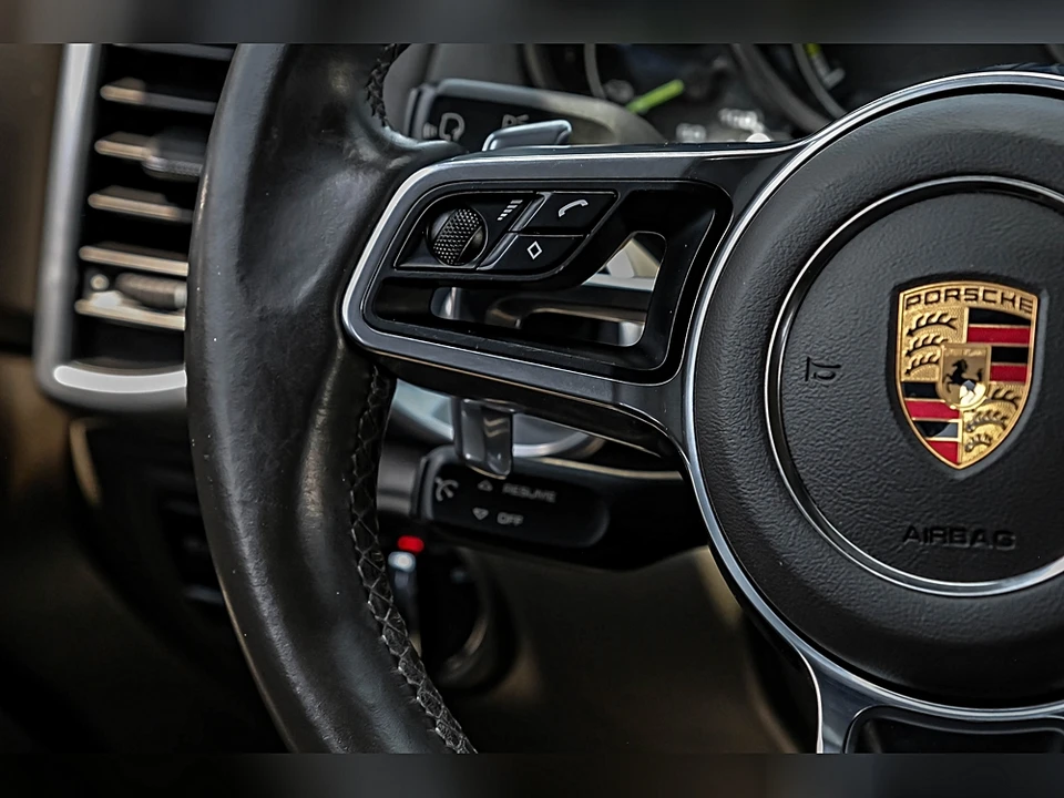2017 Porsche Cayenne - Image 14 of 31