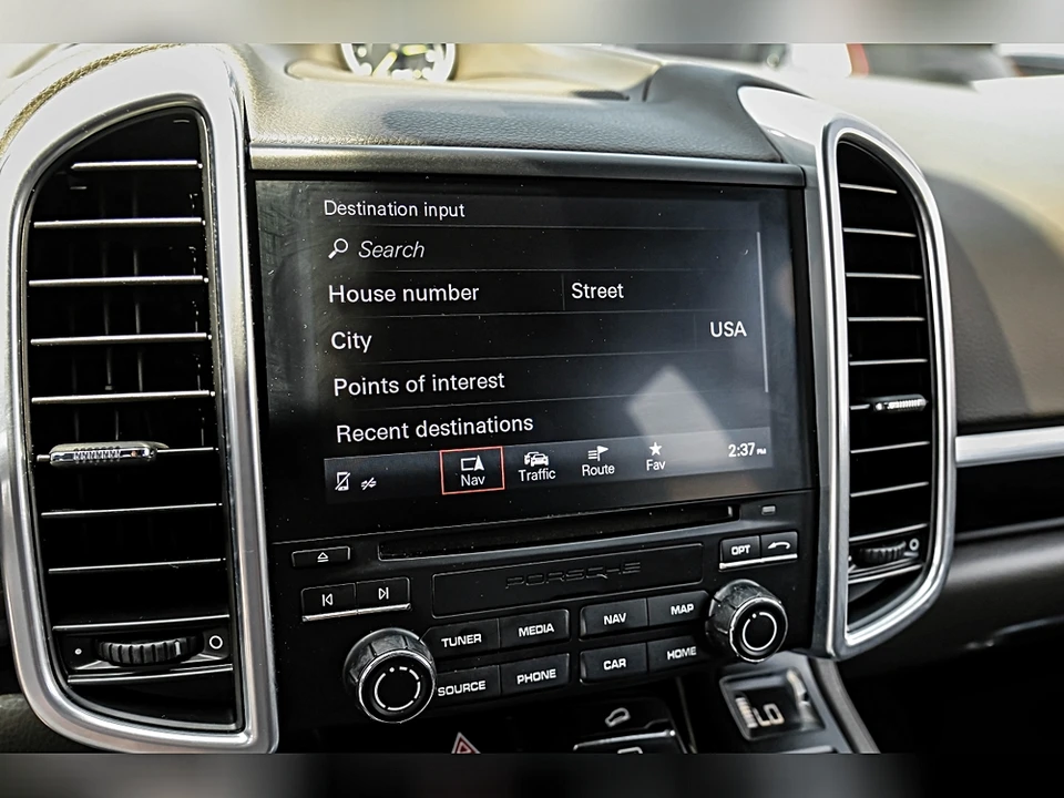 2017 Porsche Cayenne - Image 26 of 31