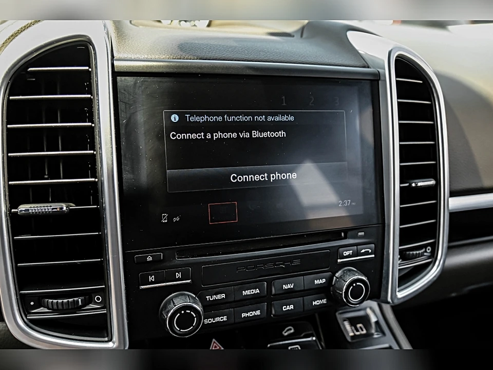 2017 Porsche Cayenne - Image 28 of 31