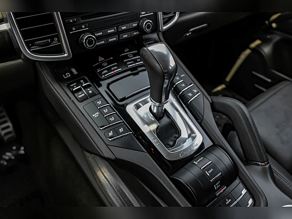 2017 Porsche Cayenne - Image 20 of 31