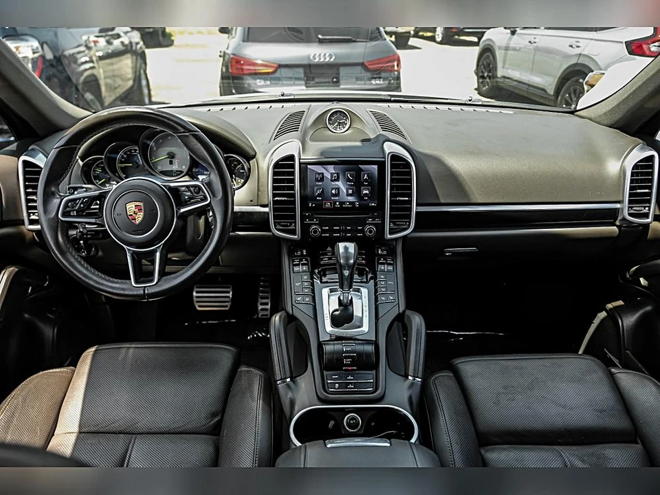 2017 Porsche Cayenne - Image 11 of 31