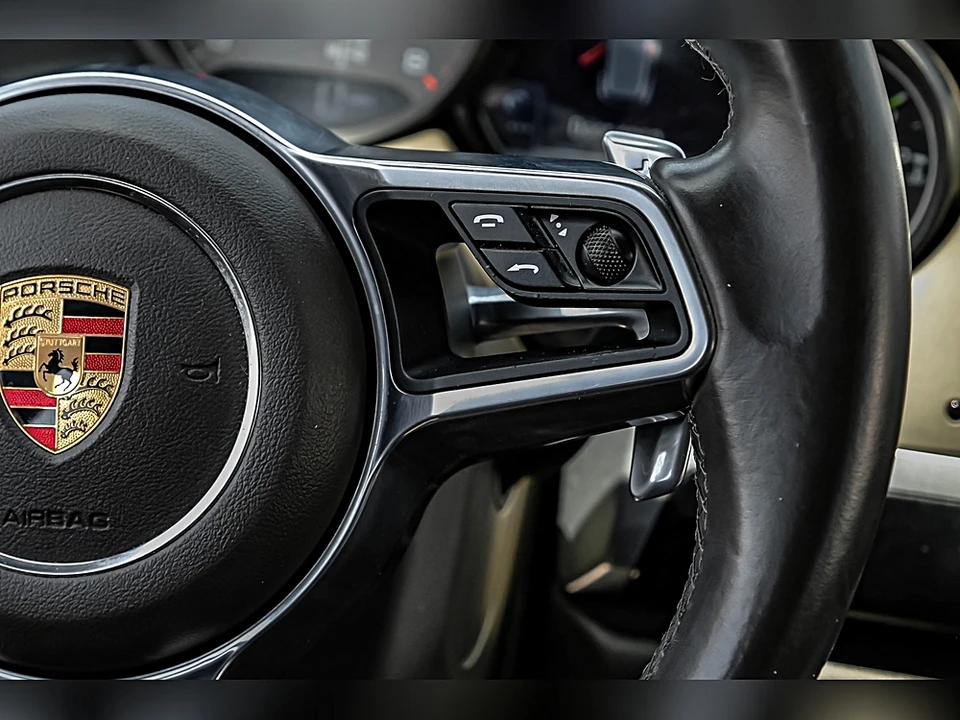 2017 Porsche Cayenne - Image 15 of 31