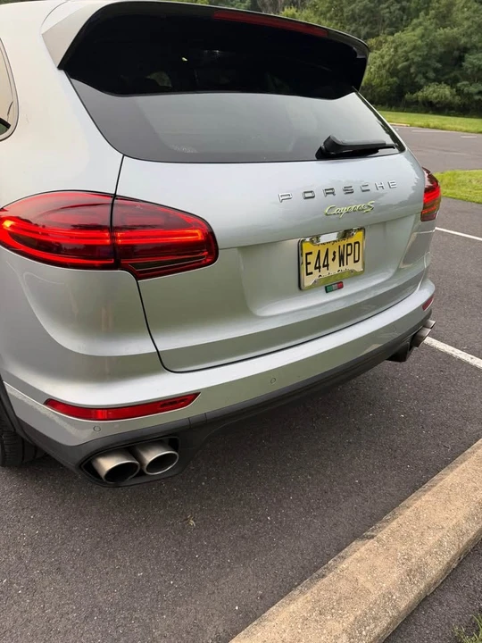 2017 Porsche 958 Cayenne - Image 2 of 11