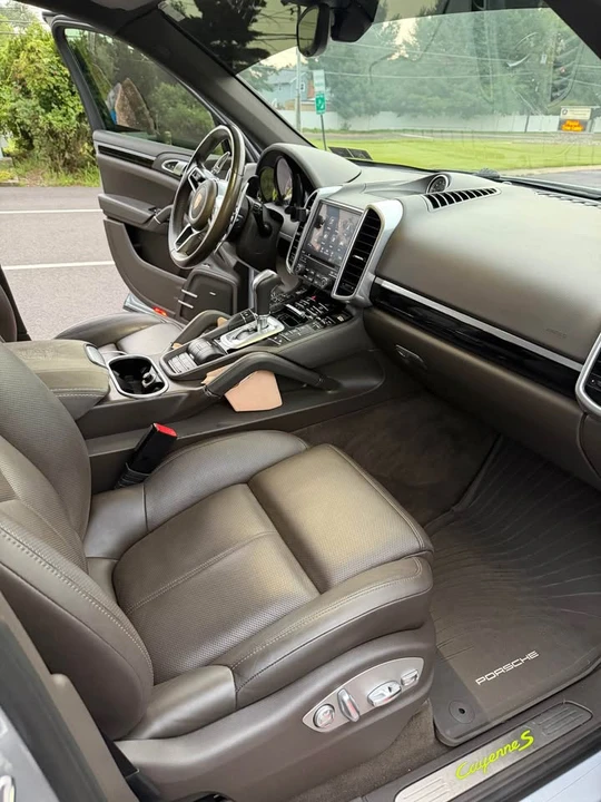 2017 Porsche 958 Cayenne - Image 5 of 11