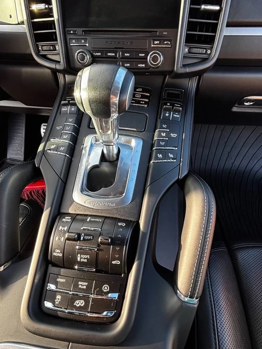 2017 Porsche 958 Cayenne GTS - Image 8 of 18