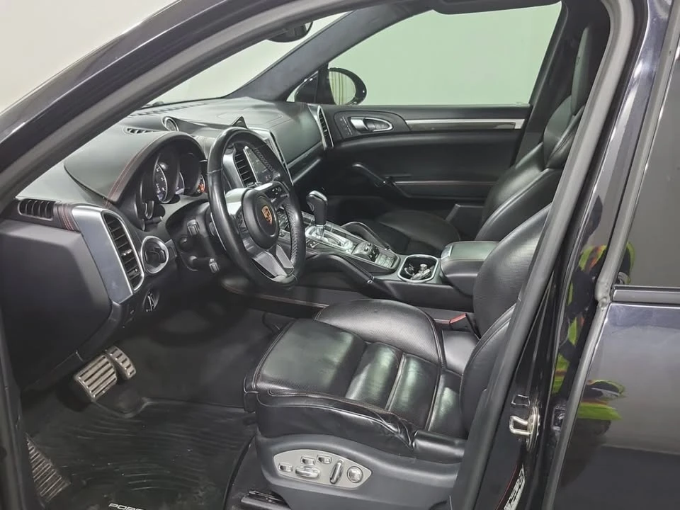 2017 Porsche 958 Cayenne GTS - Image 4 of 6