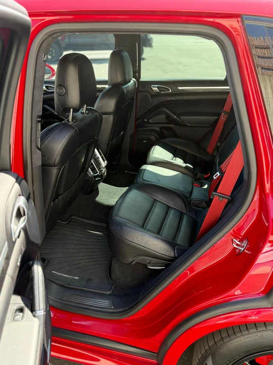 2017 Porsche 958 Cayenne GTS - Image 9 of 19