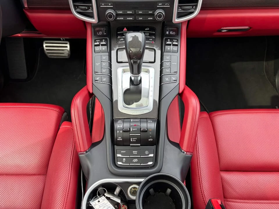 2017 Porsche 958 Cayenne GTS - Image 7 of 20
