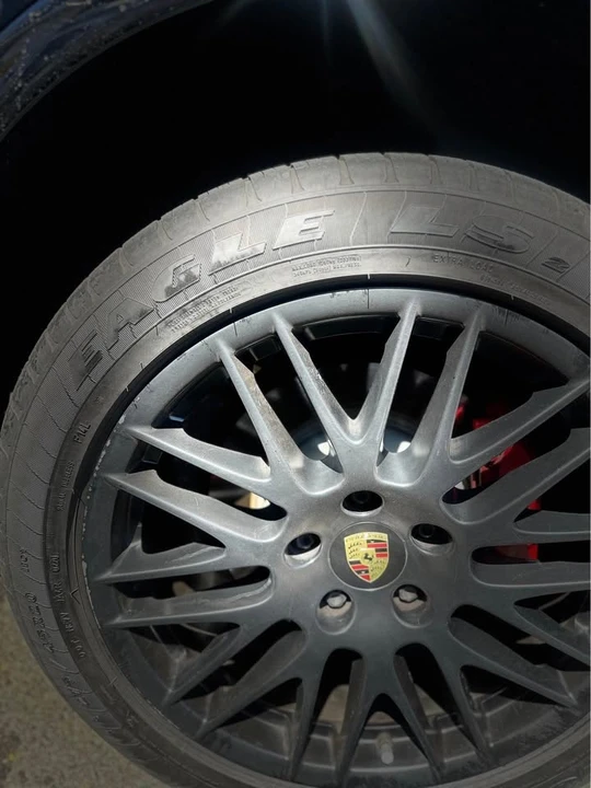 2017 Porsche 958 Cayenne GTS - Image 4 of 6
