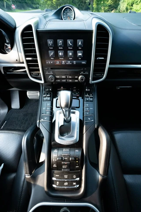 2017 Porsche 958 Cayenne GTS - Image 15 of 20