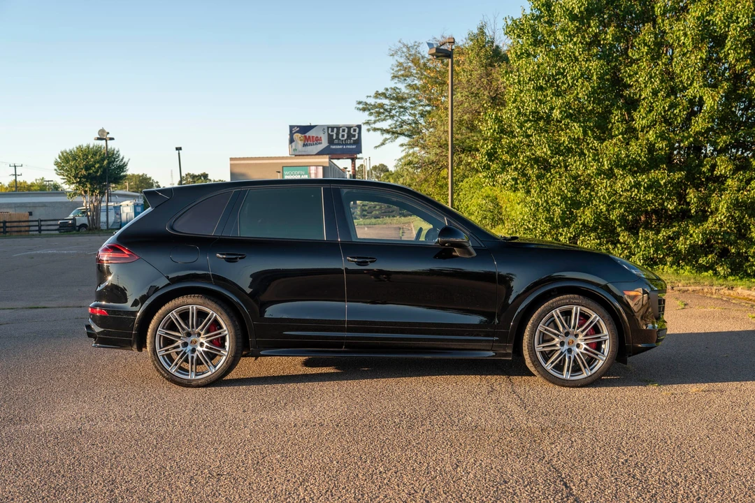2017 Porsche 958 Cayenne GTS - Image 7 of 31