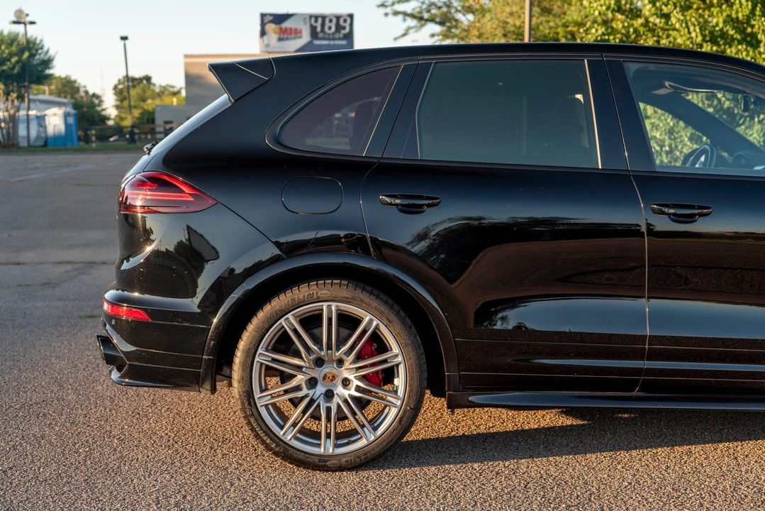 2017 Porsche 958 Cayenne GTS - Image 12 of 31