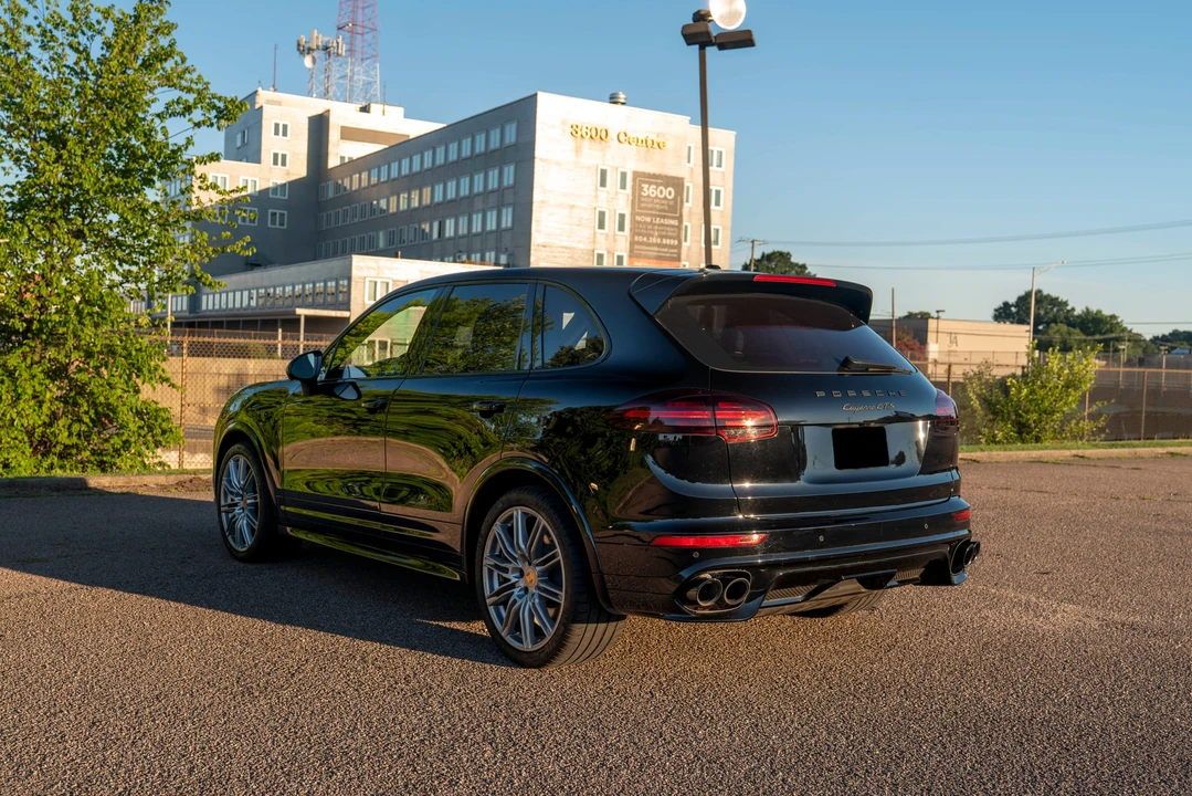 2017 Porsche 958 Cayenne GTS - Image 4 of 31