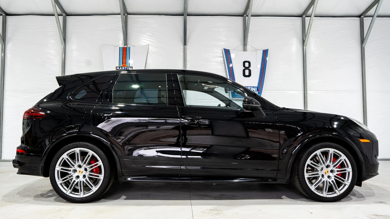 2017 Porsche 958 Cayenne GTS - Image 14 of 31