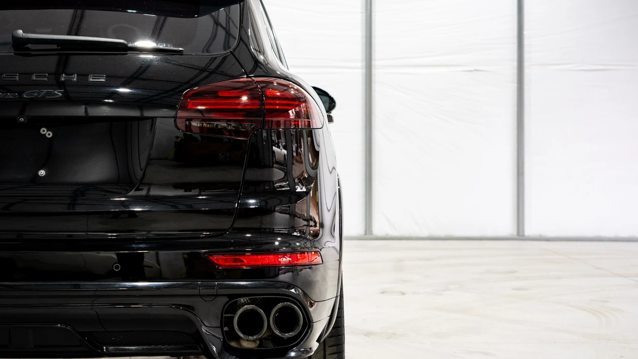 2017 Porsche 958 Cayenne GTS - Image 29 of 31
