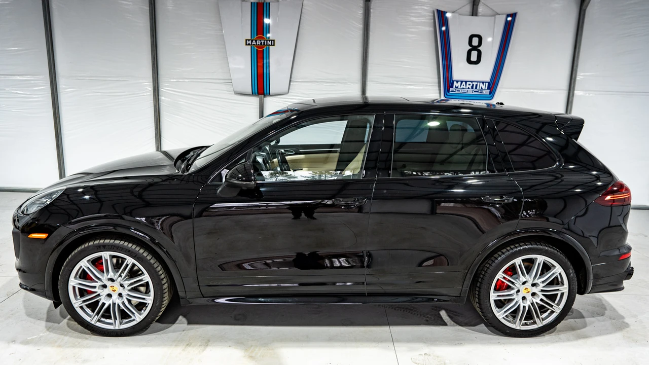 2017 Porsche 958 Cayenne GTS - Image 6 of 31
