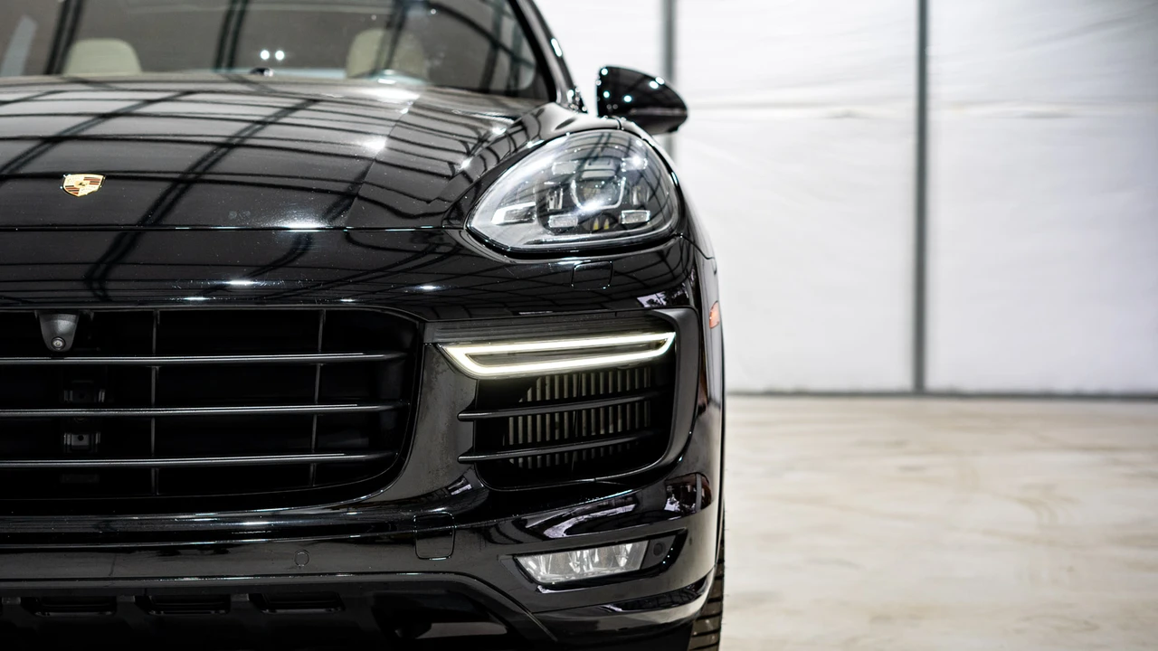 2017 Porsche 958 Cayenne GTS - Image 21 of 31