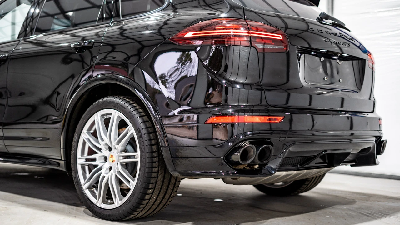 2017 Porsche 958 Cayenne GTS - Image 27 of 31
