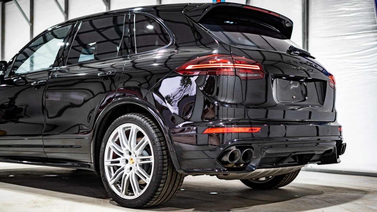 2017 Porsche 958 Cayenne GTS - Image 26 of 31