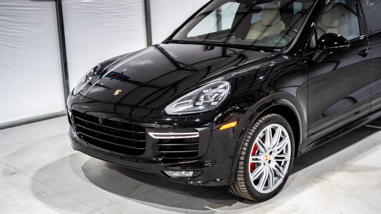 2017 Porsche 958 Cayenne GTS - Image 22 of 31