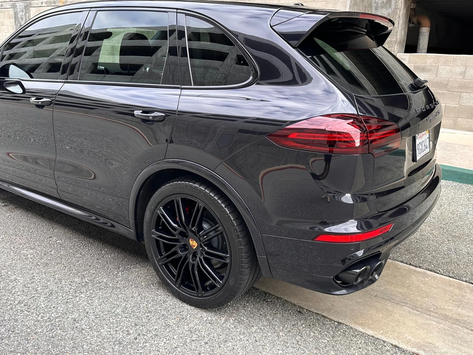 2017 Porsche 958 Cayenne GTS - Image 18 of 31