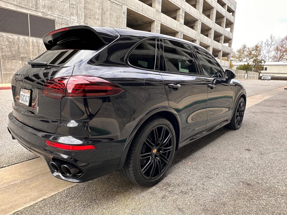 2017 Porsche 958 Cayenne GTS - Image 8 of 31