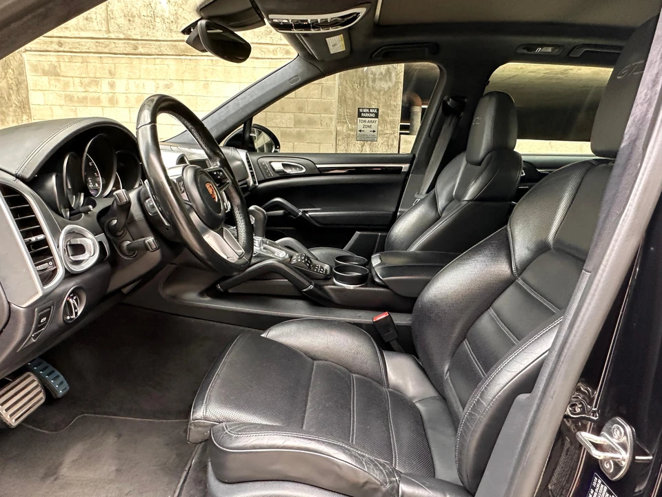 2017 Porsche 958 Cayenne GTS - Image 28 of 31