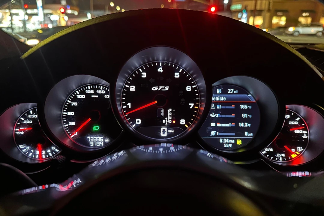 2017 Porsche 958 Cayenne GTS - Image 27 of 31
