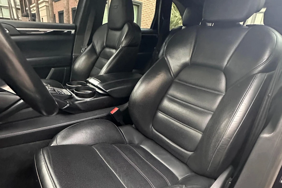 2017 Porsche 958 Cayenne GTS - Image 25 of 31