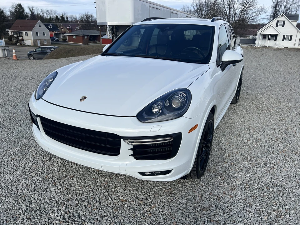2017 Porsche 958 Cayenne GTS - Image 9 of 31
