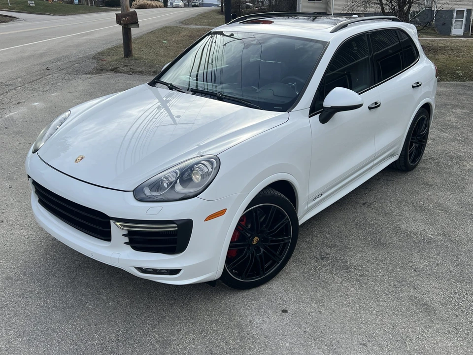 2017 Porsche 958 Cayenne GTS - Image 5 of 31