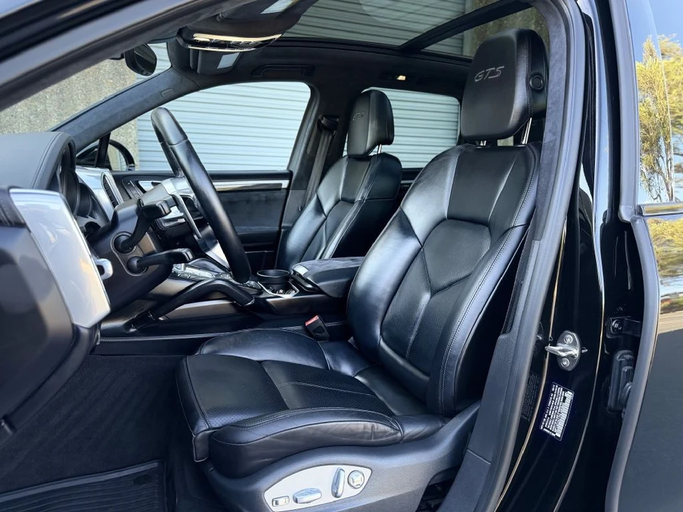 2017 Porsche 958 Cayenne GTS - Image 13 of 26