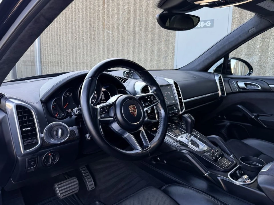 2017 Porsche 958 Cayenne GTS - Image 11 of 26