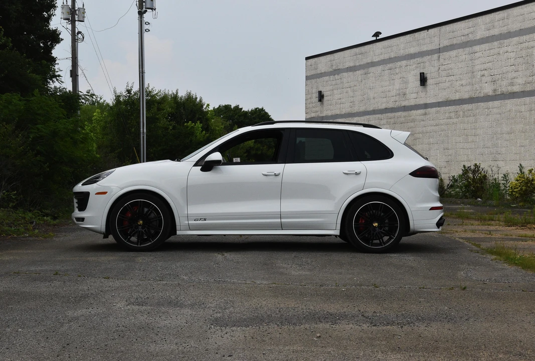 2017 Porsche 958 Cayenne GTS - Image 9 of 31