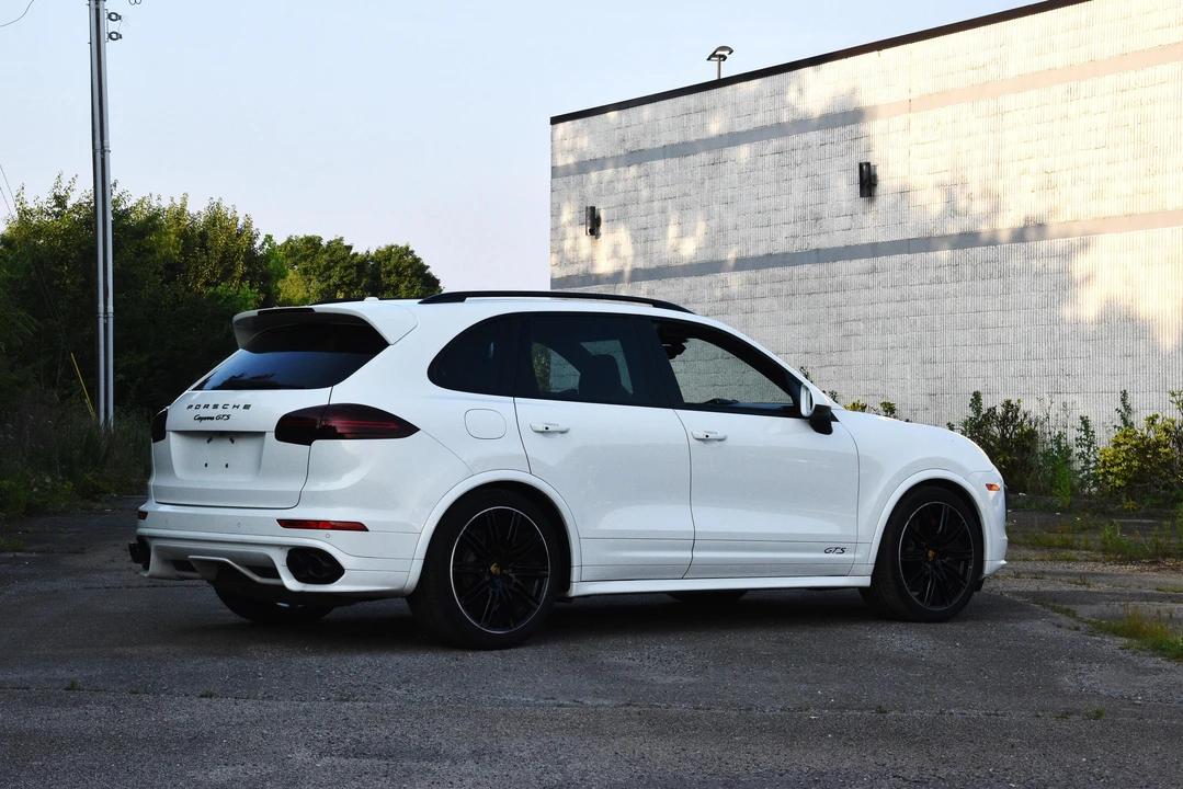 2017 Porsche 958 Cayenne GTS - Image 27 of 31