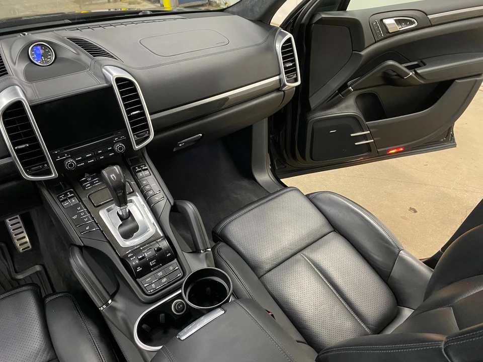 2017 Porsche 958 Cayenne GTS - Image 22 of 31
