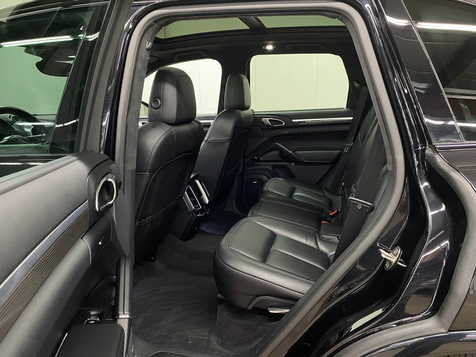 2017 Porsche 958 Cayenne GTS - Image 15 of 31
