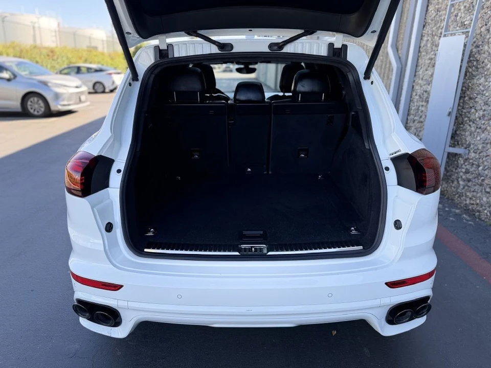 2017 Porsche 958 Cayenne GTS - Image 15 of 23