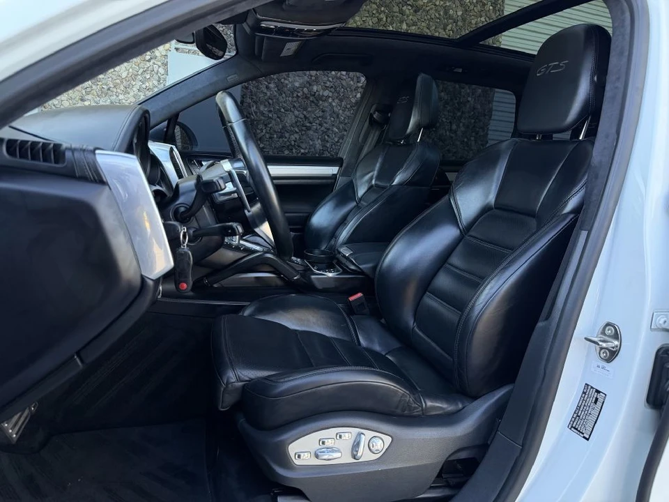 2017 Porsche 958 Cayenne GTS - Image 11 of 23